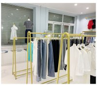 给大家推荐这一款侧挂 侧挂服装展示架