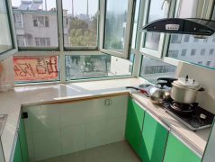 出租东街林业新村6楼70平，1.3万包物业取暖