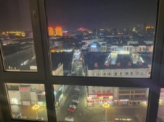 维港城阳面13楼出租，新房拎包入住，年租，包物业取暖