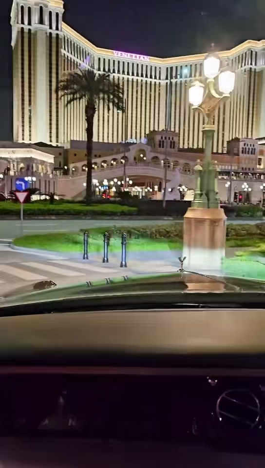 济州岛结识的商界精英大哥-在澳门也很有排面-高端外围招聘-W 济州岛结识的商界精英大哥-在澳门也很有排面-高端外围招聘-W