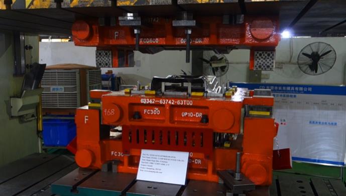 汽车模具加工制造 专业汽车模具厂商 长东模具 汽车模具加工制造 专业汽车模具厂商 长东模具