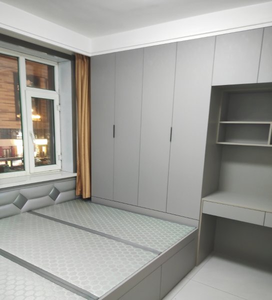 出售市中心3楼,74平新装修25万 出售市中心3楼,74平新装修25万