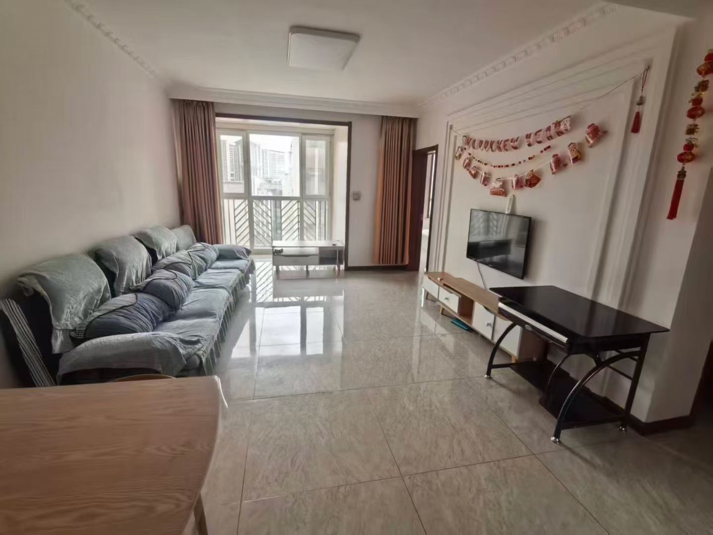 出租众诚万家8楼94平 出租众诚万家8楼94平