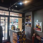 水岸人家一期门市出租、一二楼，地面墙壁棚顶完好